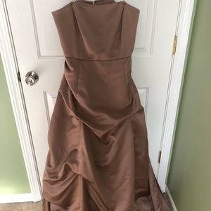 Gold/brown strapless prom/formal dress